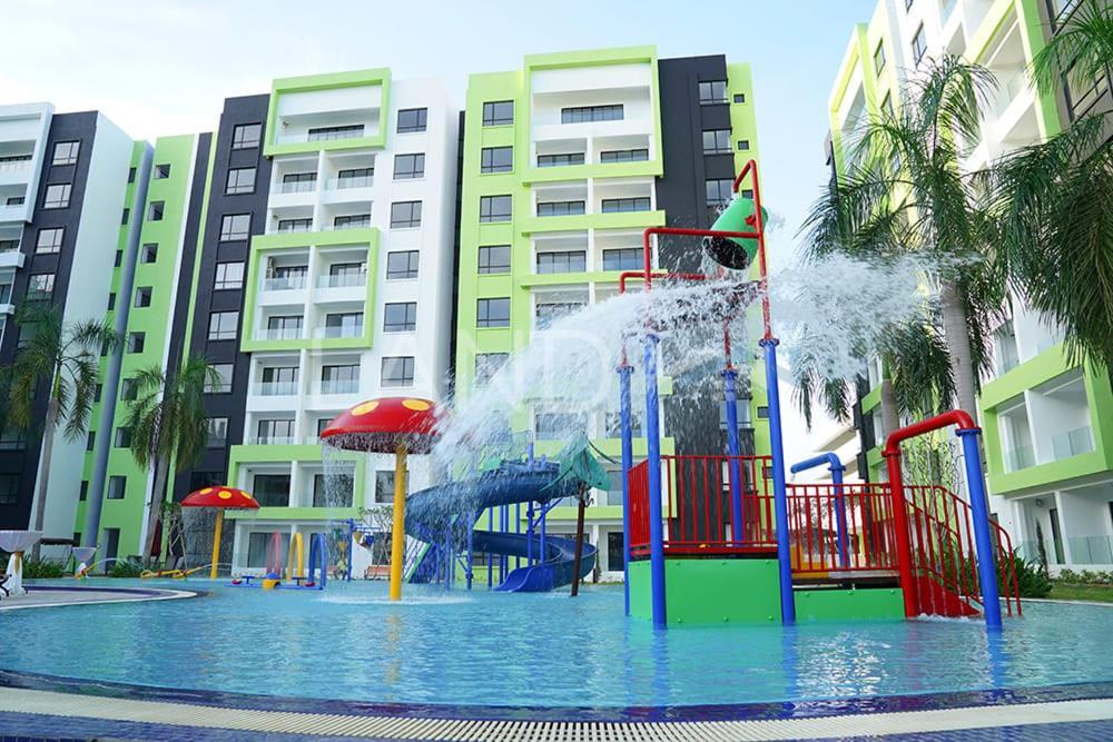 Pangsapuri B3 Superb Poolview Manhattan Waterpark Ipoh4-8pax Netflix *