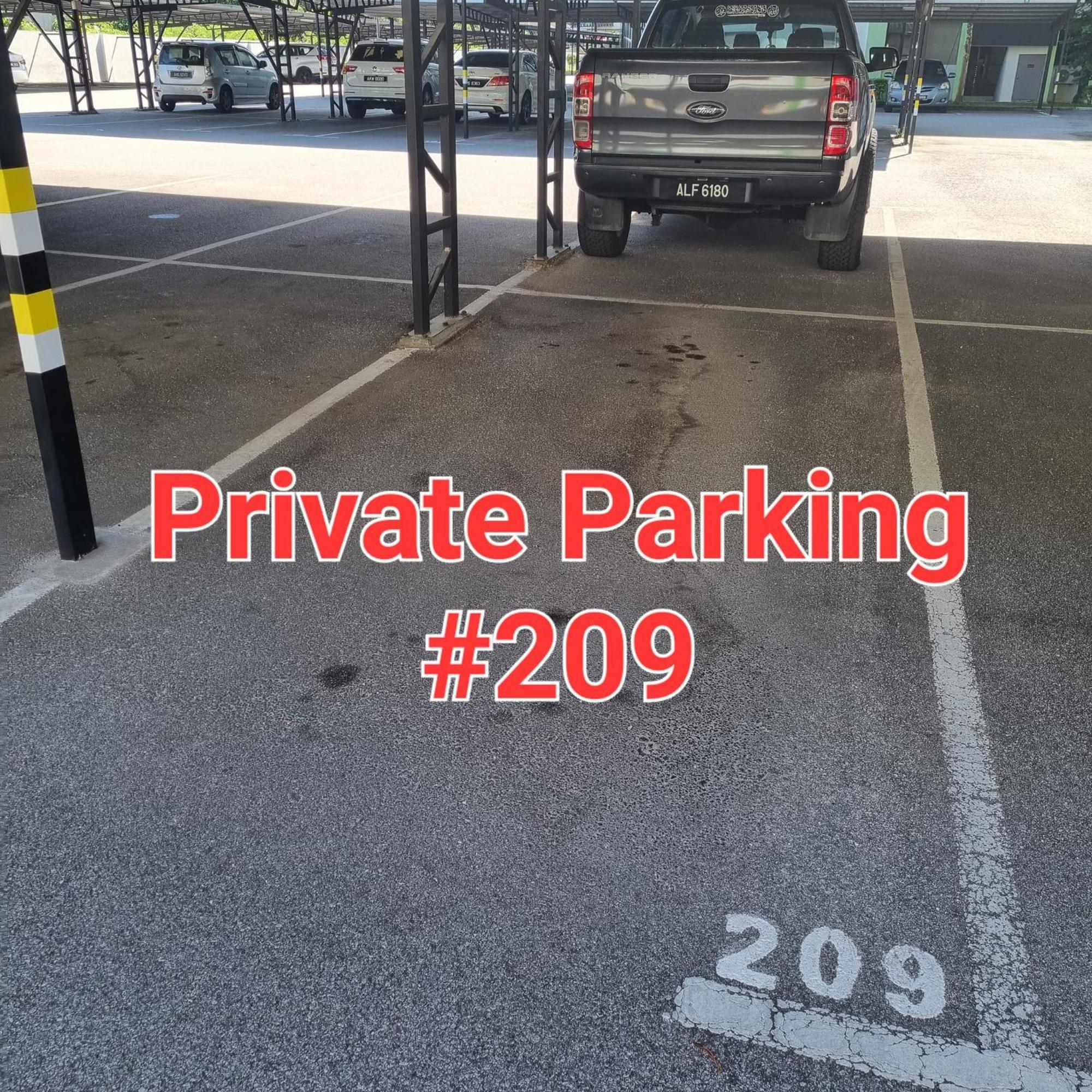 B3 Superb Poolview Manhattan Waterpark Ipoh4-8pax Netflix * Ipoh
